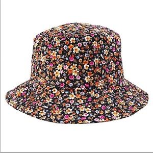 Dainty Daisy Bucket Hat